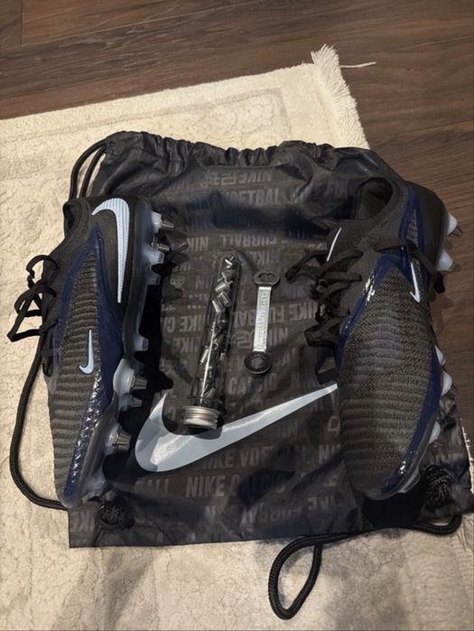 Ghete fotbal marimea 41 Nike Phantom 6 low