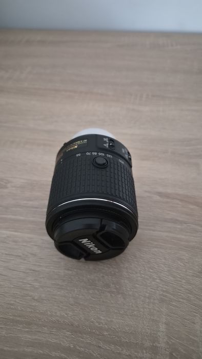 Obiectiv Nikon AF-S DX Zoom-Nikkor 55-200 mm