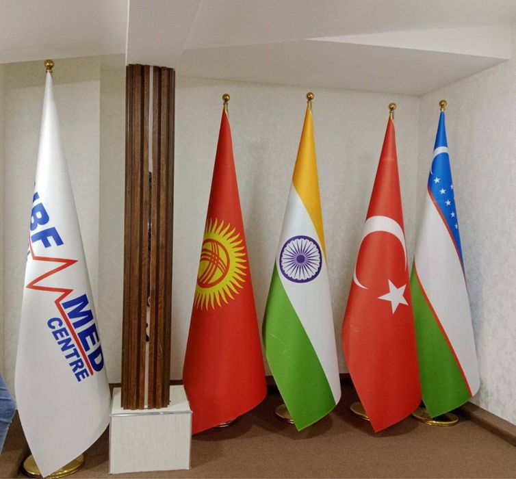 Bayroqlar zakazga va tayyorlari bor