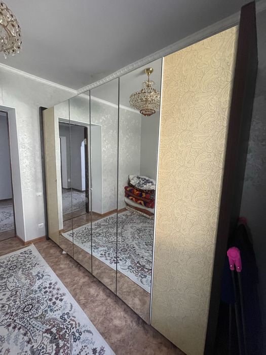 Продам Шифонер и Комот и 2 тумбочки