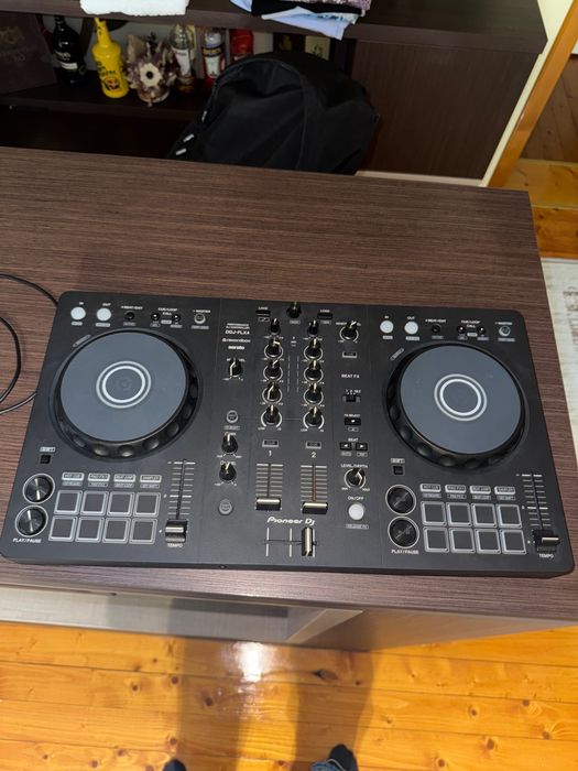 DJ Pioneer DDJ FLX4 în cutia originală