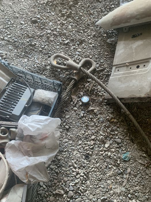 Продам тросс с карабином