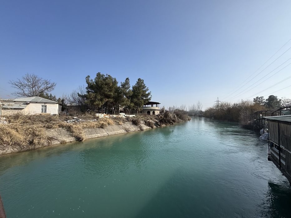 Дом 6км.от Ташкент20сот.ГЭС Кадырья(подходит под санаторий или клинику