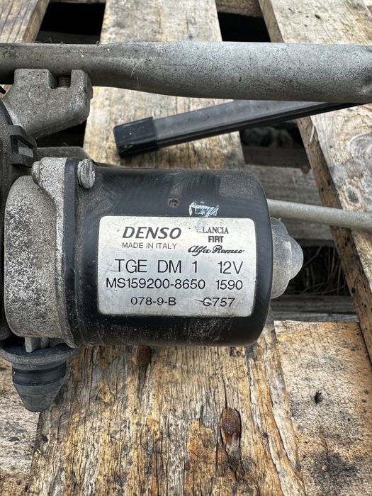 Механизъм за чистачки с моторче Lancia Delta III 2008-2014г