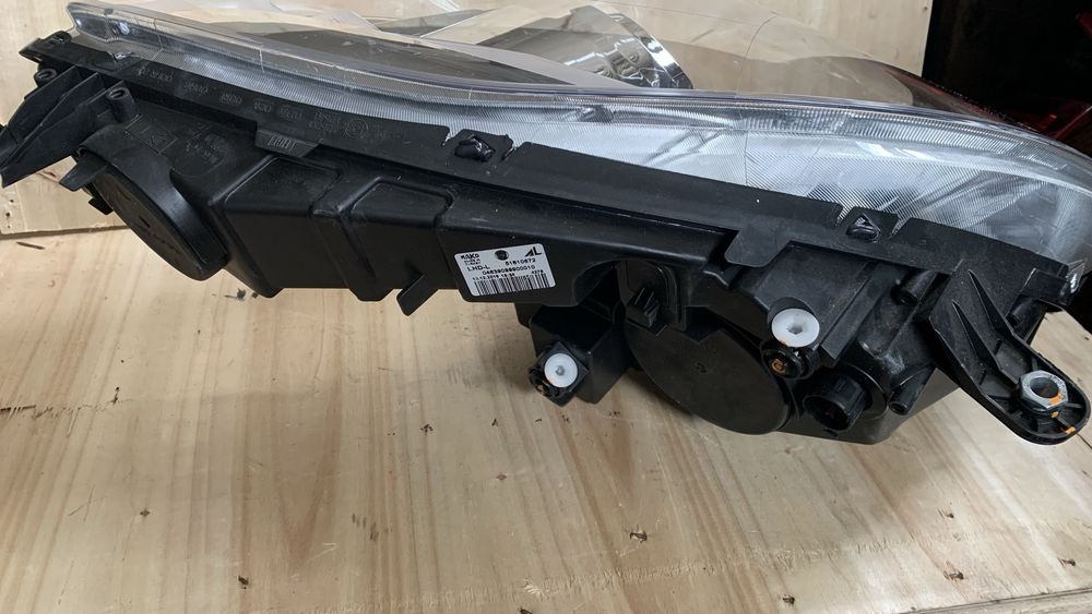 Фар за Фиат Добло