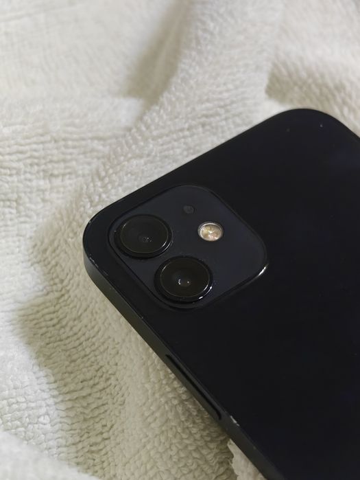 iPhone 12 трещина сверху