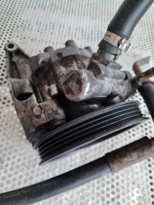 Pompa Servo Servodirectie Bmw E60 E61 E90 E91 E92 E93 Etc. 3.0 Diesel Motor M57