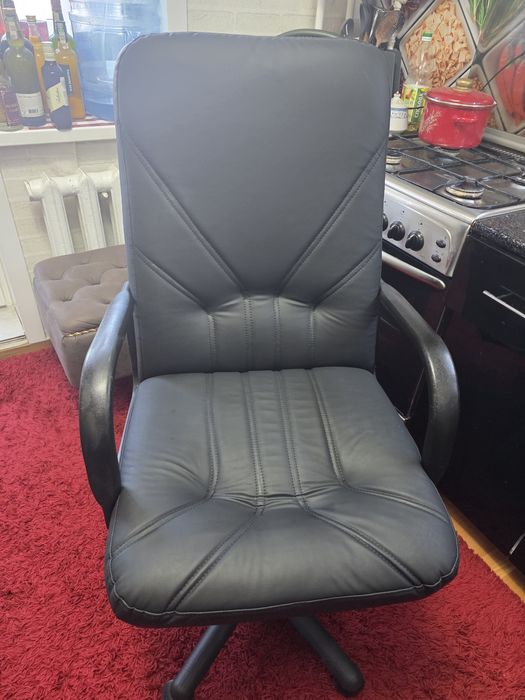 Стул кресло компьютерное офисное