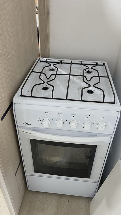 Продам новый газ  плита  самовывоз