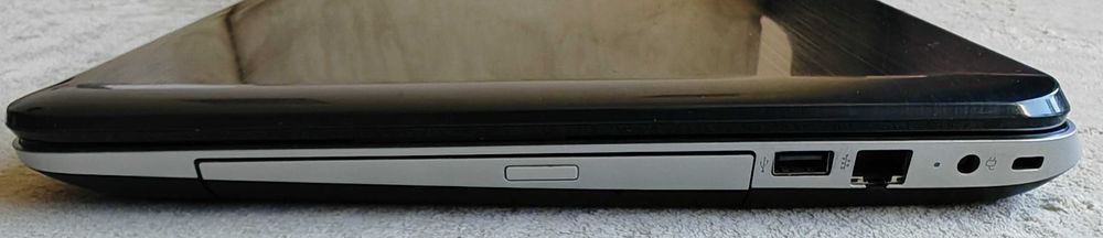HP Pavilion 17.3" HD+ Intel i5‑4200M 8GB SSD Samsung 860EVO 250GB