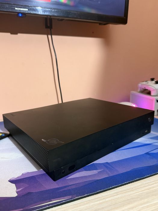 Vand xbox one x 1TB