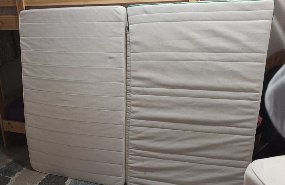 Saltea  Ikea din spumă , 130x80x9 cm