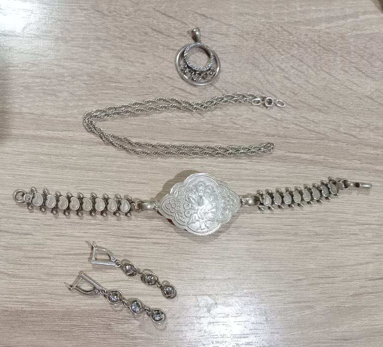 Продам серебро 925проба