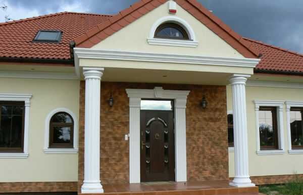 SEMICOLOANE , pilastri , capitel, baza