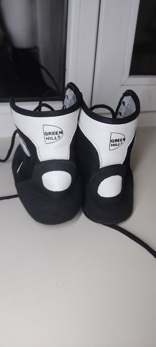 Продам борцовки 39р