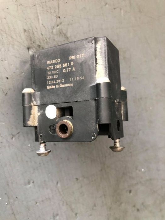 distribuitor aer suspensie bmw seria 5 f11