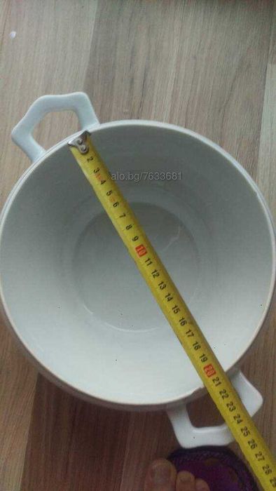 Стара порцеланова супница