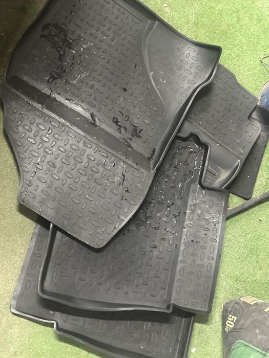 Полик каролла 180 кузов