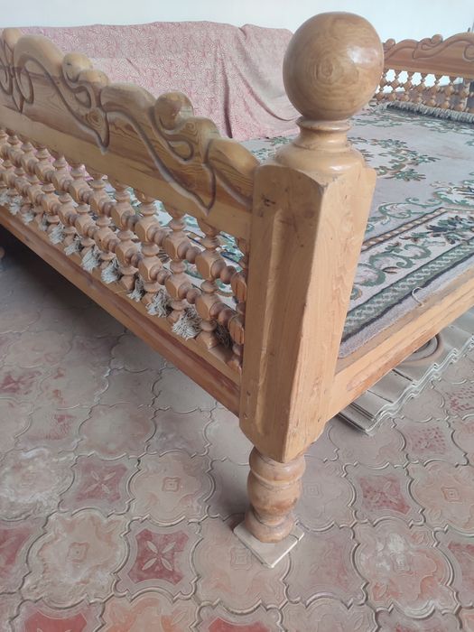 Садовый топчан из дерева