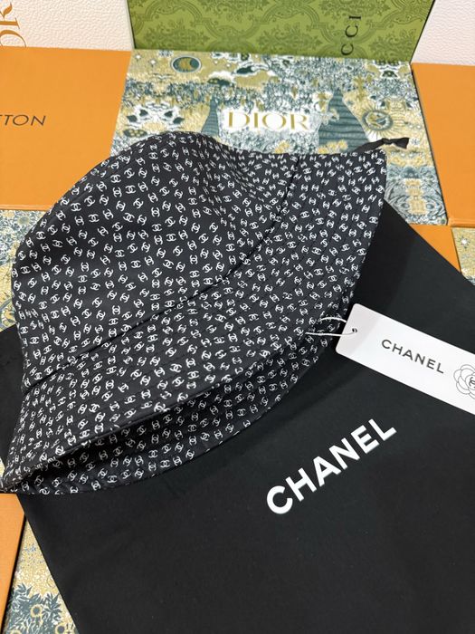 Дизайнерски шапки New Season