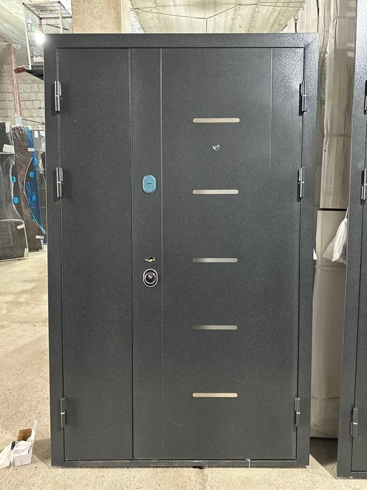 Temir eshiklar .Темир эшиклар