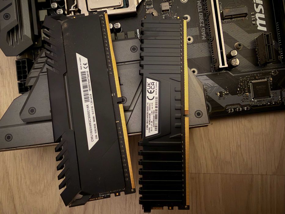 RAM DDR4 x4 – 32 GB (4x8 GB)