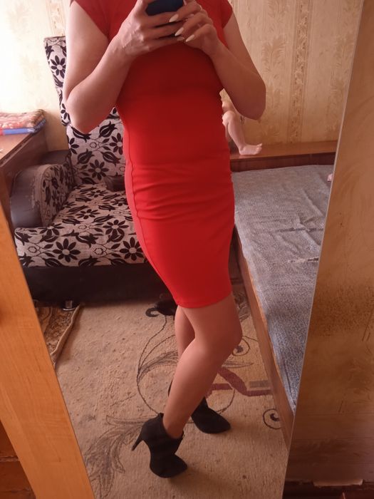 Продам женские платья