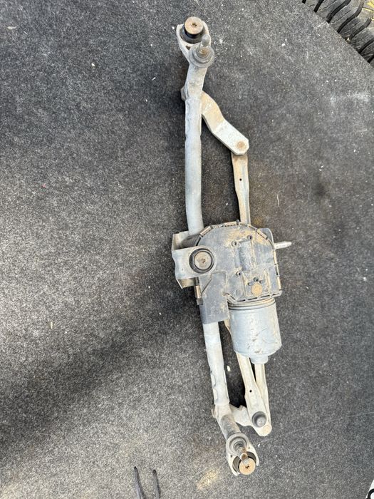 ansamblu stergatoare vw touran an 2008