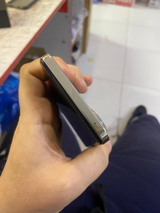 Срочно Vivo v40 lite