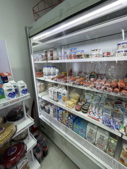 Витринный Холодильник