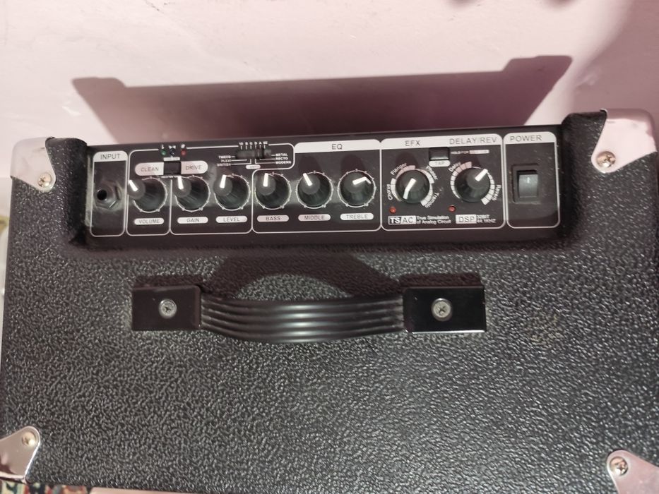 Китарен усилвател