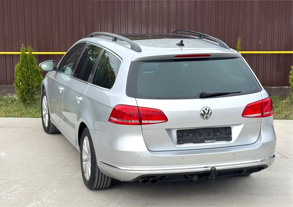 Volkswagen Passat B7 2.0 TDI Navy Panoramic Recent adus