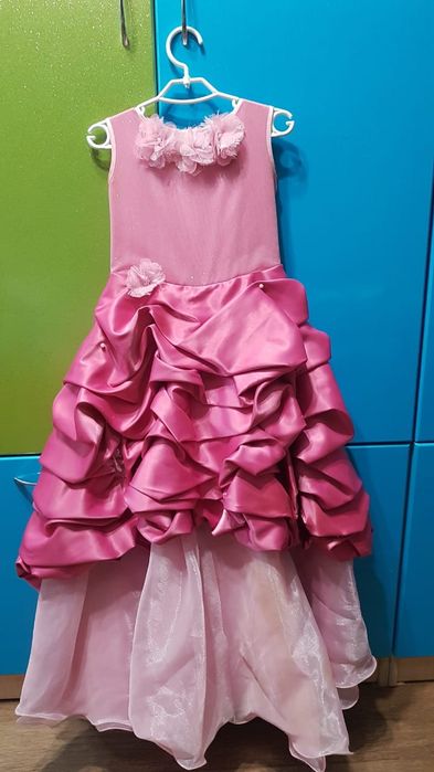 Нарядное платье.