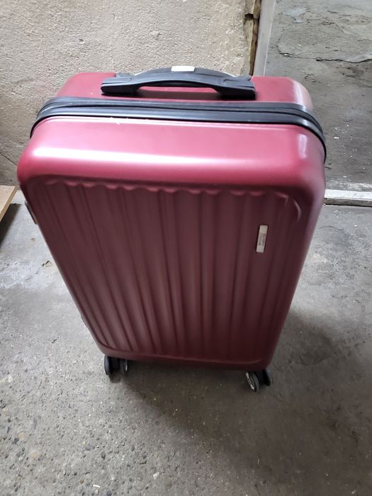 Куфар ново лилаво