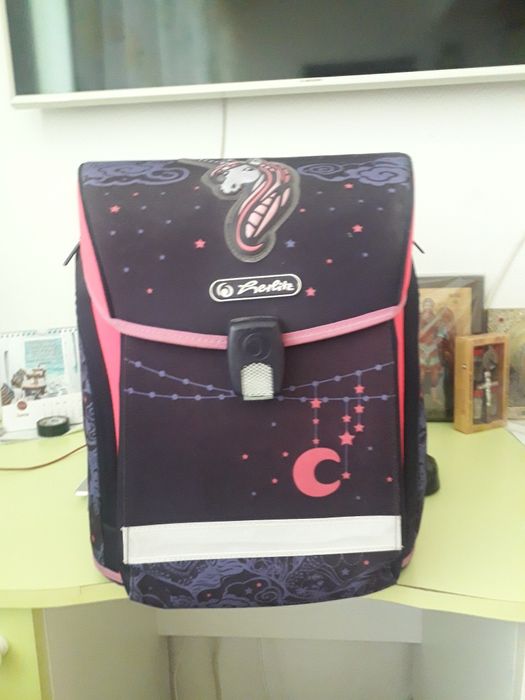 Ghiozdan Herlitz,purtat de 2,3 ori, ca nou