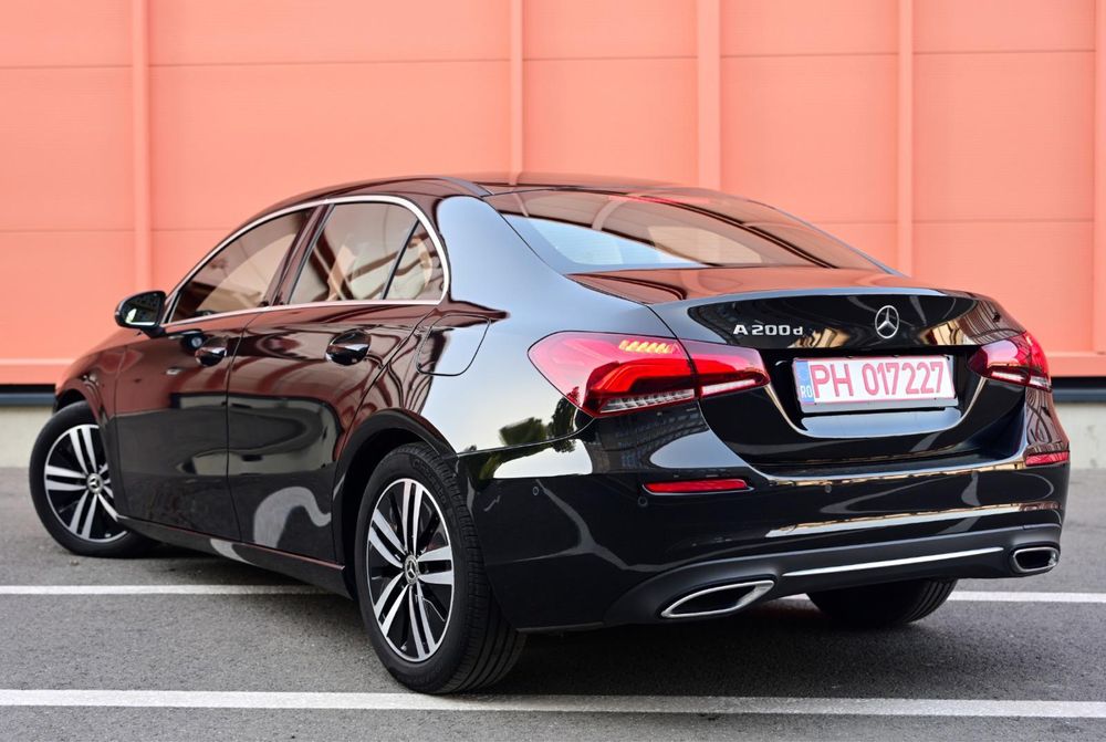MERCEDES-BENZ E-Class 0 — imagine 5