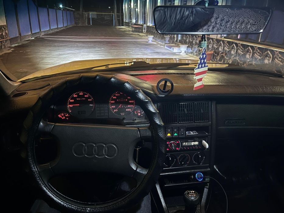 Ауди 80 сатылады газ бензин 1.8 моно