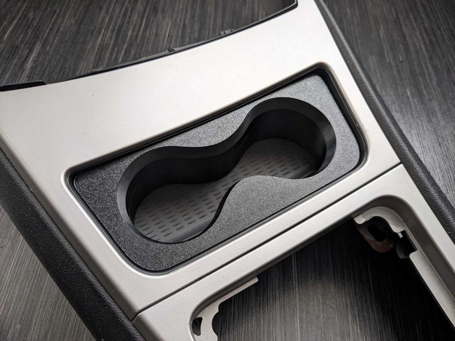 BMW E81 E82 E87 E88 - аксесоари, поставки за чаши, къпхолдъри и др.