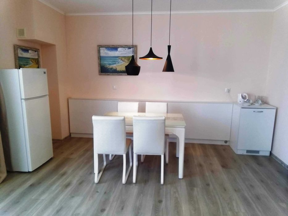 Продава се Четиристаен апартамент в с. Шкорпиловци, Област Варна - 201 кв.м за 1100 €/кв.м - Снимка #5