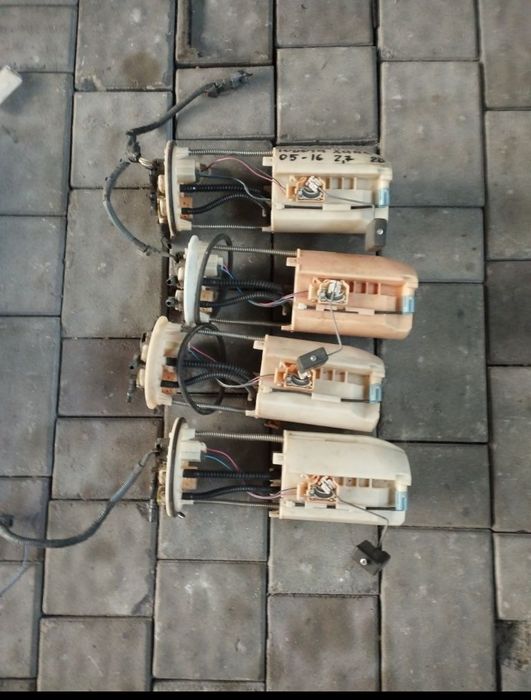 Toyota hiace 05-16 год 2.7 бензостанция в сборе б/у оригинал