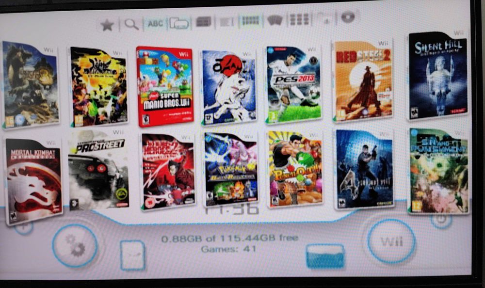 Consola video Nintendo Wii + accesori + 40 de jocuri de top Cluj