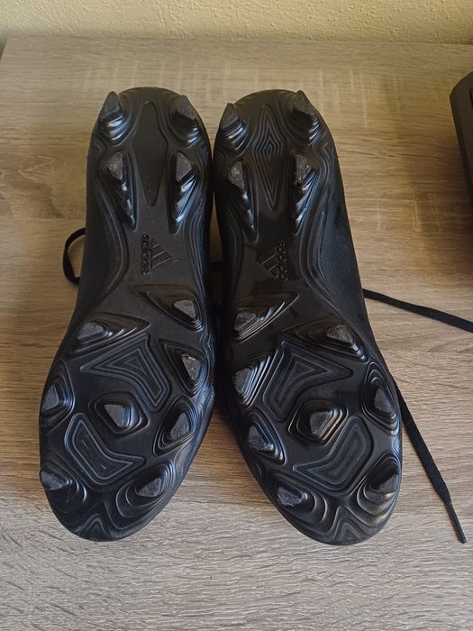 Футболни обувки Adidas Predator