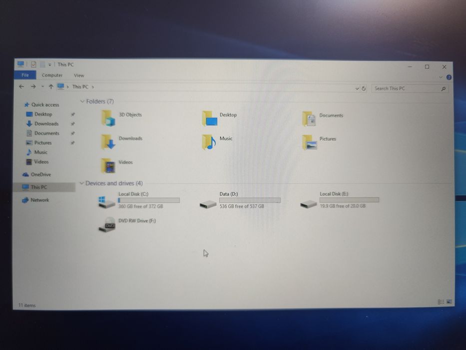 Vând Laptop 17" Acer i3 gen7 DDR4/ 1 TB