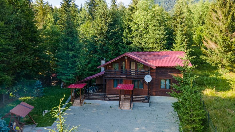 Cabana LA BOGDAN de inchiriat la Colibita