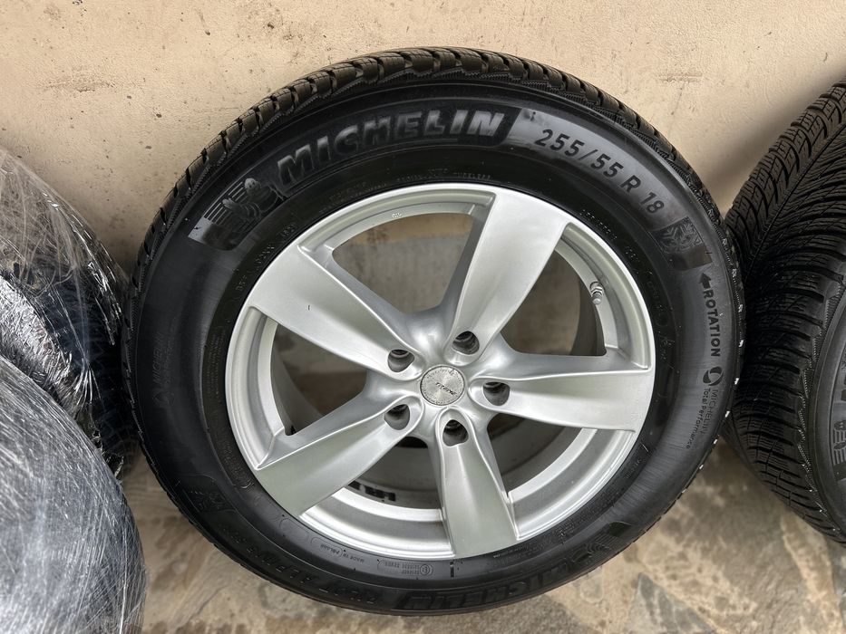 Roti iarna originale Touareg pe 18 cu prindere 5x130