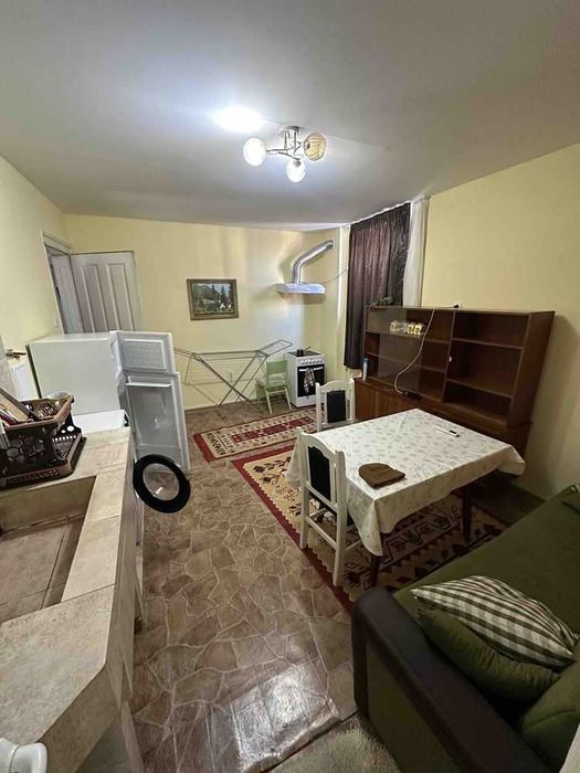 Дава се под наем Етаж от къща в Пловдив, Център - 90 кв.м за 498.27 € - Снимка #11