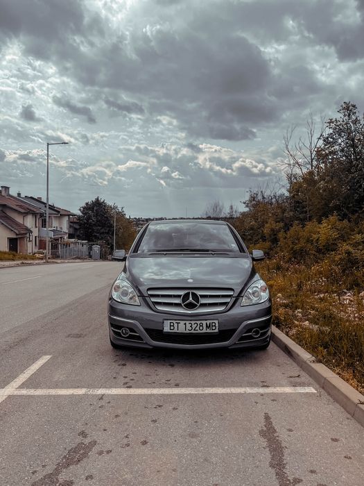 Mercedes-Benz B 200