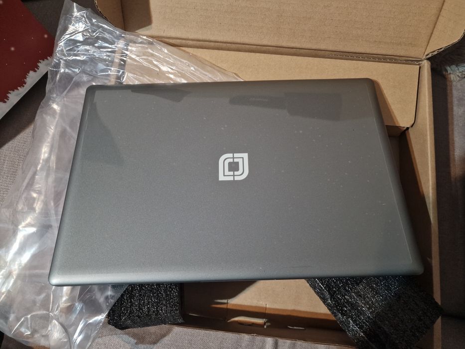 Laptop Slim Nou / Jumper Tech EZbook S5 , nou nout , 1.2Kg , 12 Gb ram