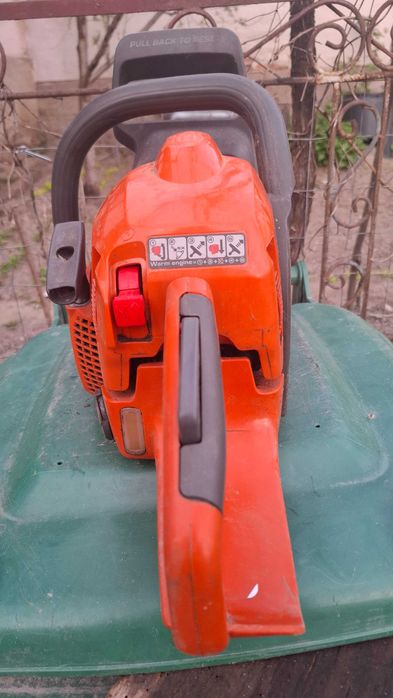 Vand drujbă husqvarna 440 x torq folosită foarte putin.