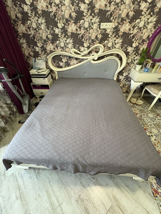 Продам кровать двуспальную